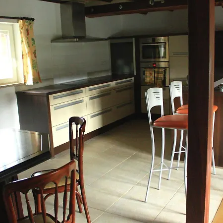 Сasa de vacaciones Modern Holiday In With Meadows Near *